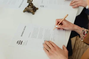 Firma de un convenio de divorcio ante notario – Divorcio ante notario