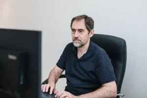 Equipo de Notaría PG74 trabajando en la oficina de Paseo de Gracia – La retribución del administrador en una sociedad limitada